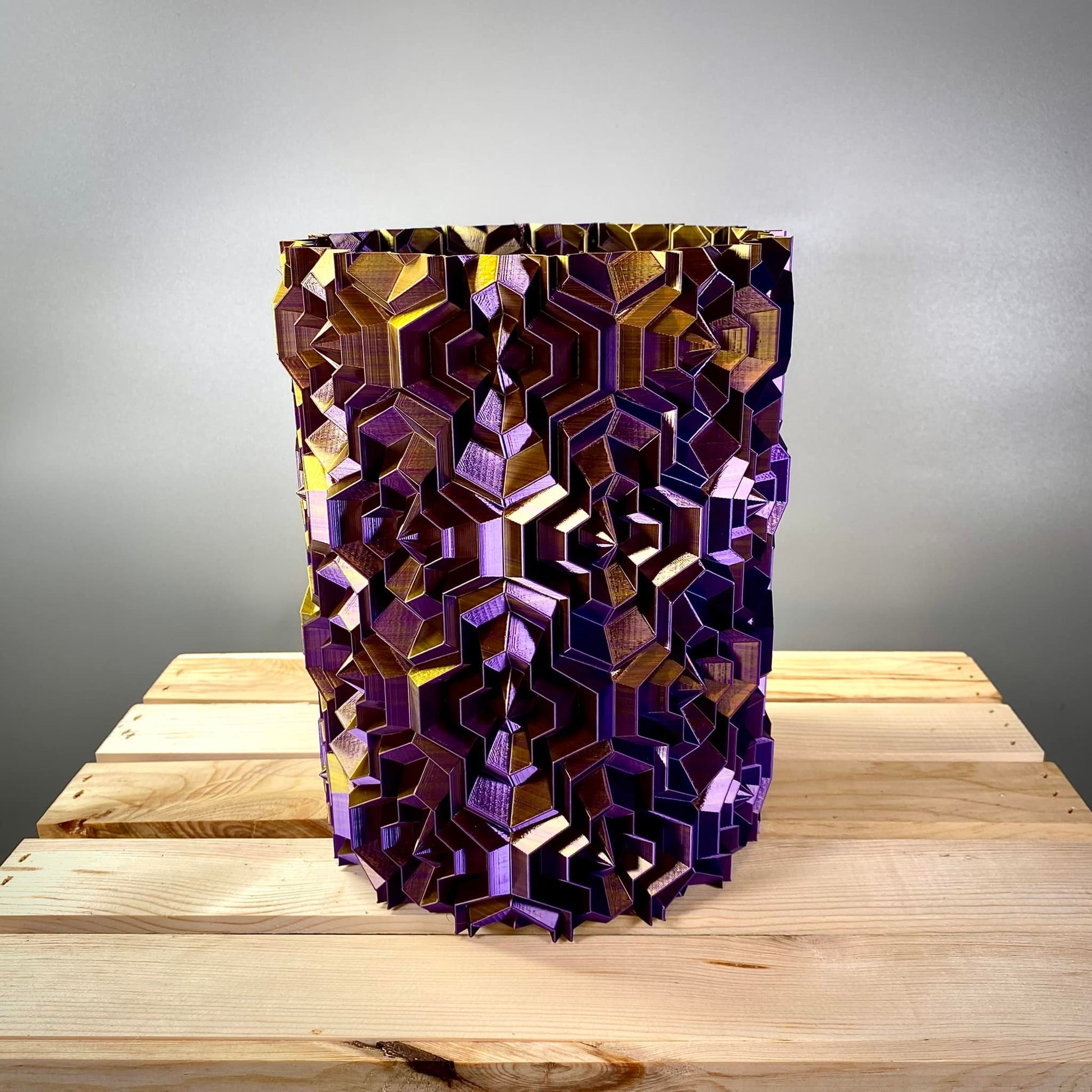 Tetrahex Dalgalı Vazo