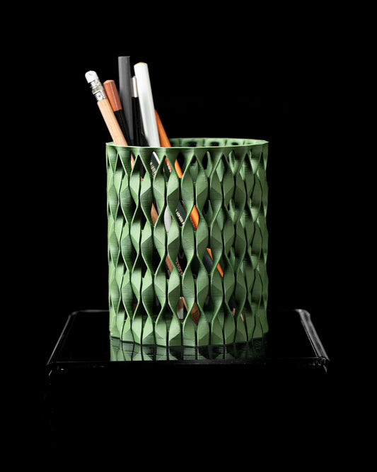 Örgü dokulu modern kalemlik