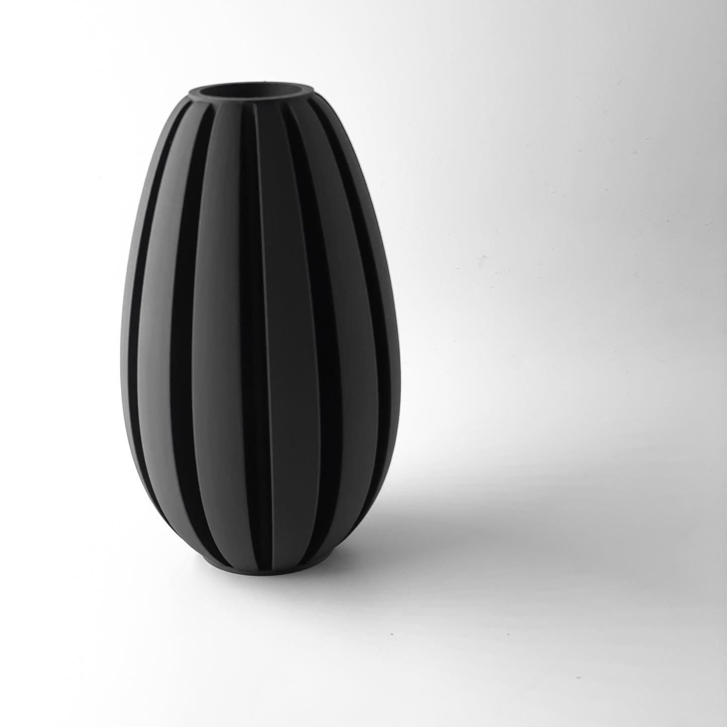 Fitilli oval modern siyah vazo