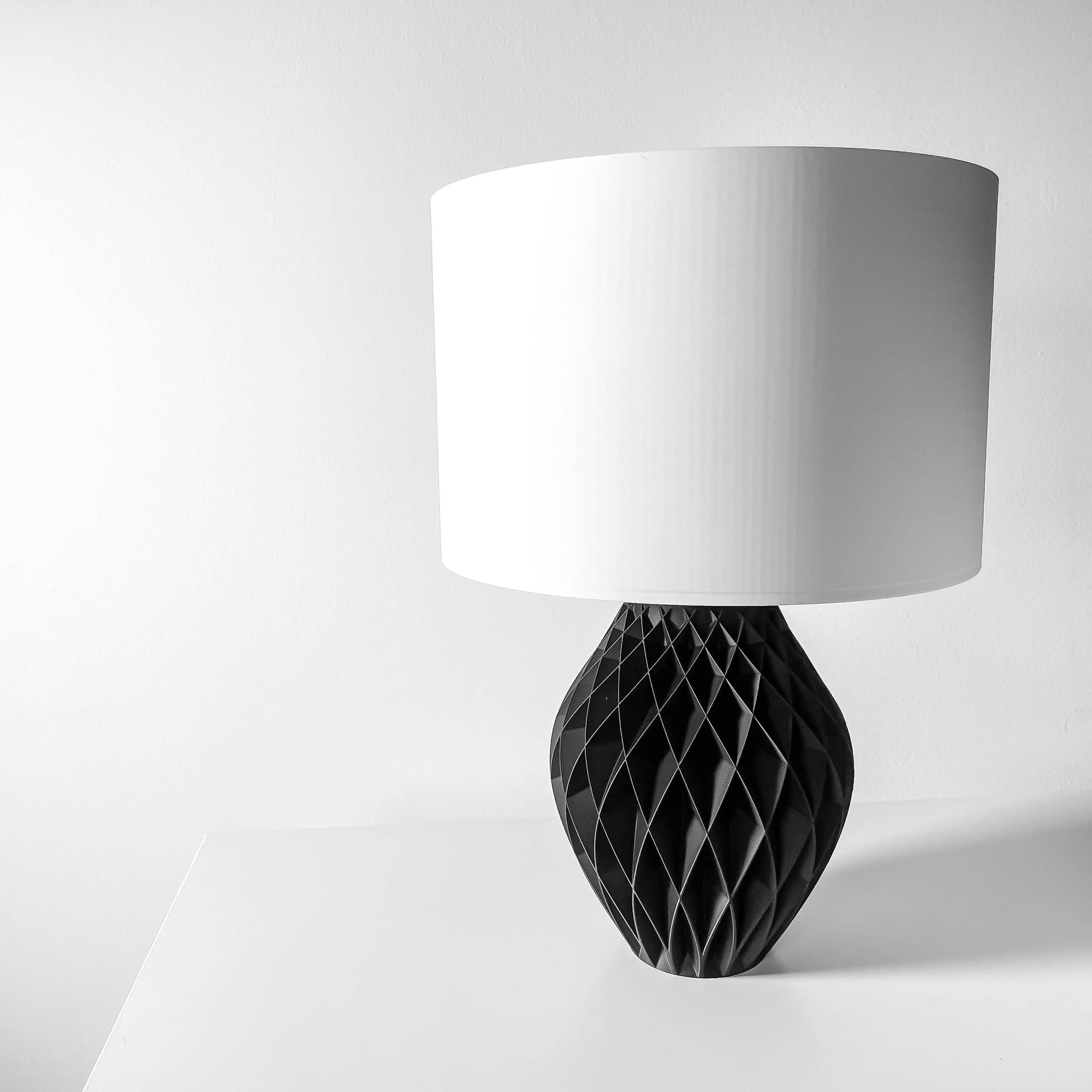 Petek dokulu modern masa lambası